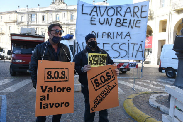 Protesta di ambulanti e commercianti ad Asti: la fotogallery