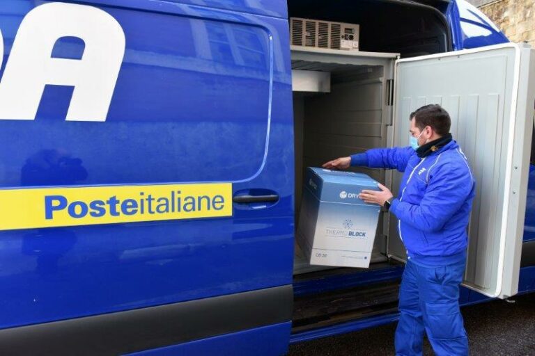 Asti, Poste Italiane consegnano vaccini Pfizer e Moderna