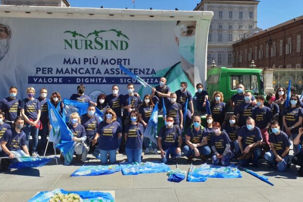 Gli infermieri scendono nuovamente in piazza, il Nursind: “Mai più morti per mancata assistenza”