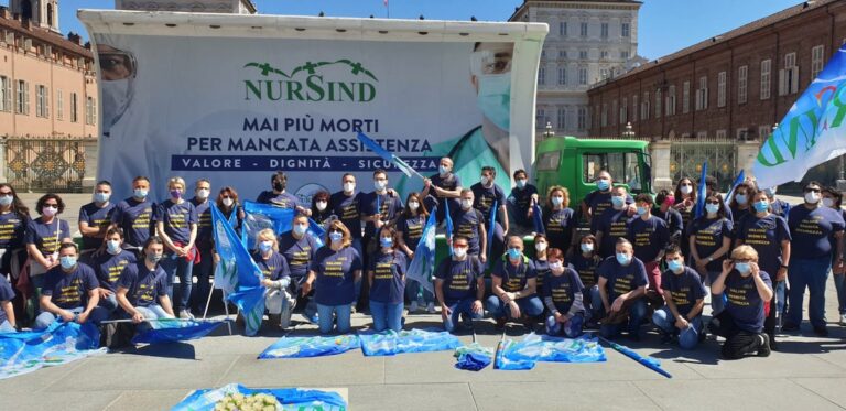 Gli infermieri scendono nuovamente in piazza, il Nursind: “Mai più morti per mancata assistenza”