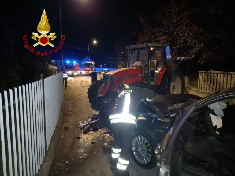 Auto contro trattore a Cantarana