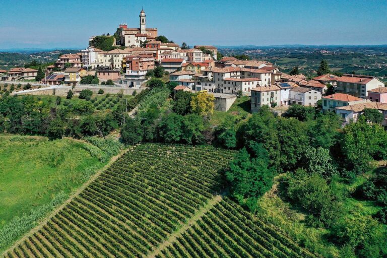 A Calosso tra Rapulé, un convegno su vigna e vino e il recital di Haber e Conte