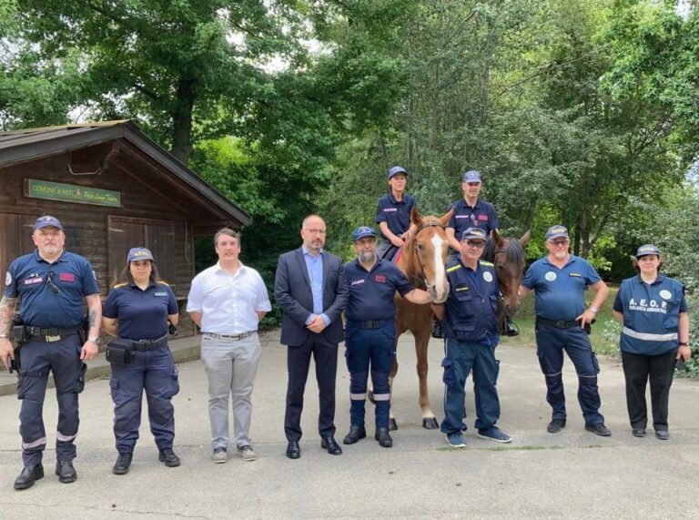 Con l’Associazione Nazionale Carabinieri presidio a cavallo delle aree verdi di Asti