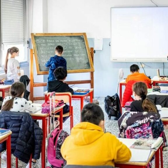 La locandina della Gazzetta d’Asti: ecco i principali argomenti della settimana