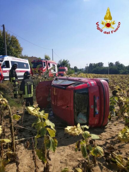 Scontro tra auto a Caniglie