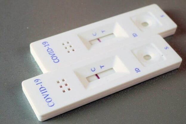 Tamponi gratuiti a lavoratori e studenti in attesa del Green pass dopo la prima dose