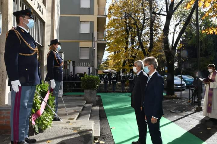 Asti, la polizia rende omaggio ai suoi caduti