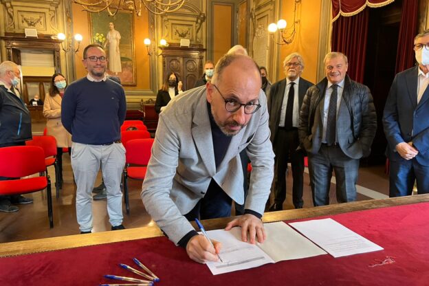 Asti, firmato il protocollo di intesa del distretto urbano del commercio Contrade Mercanti