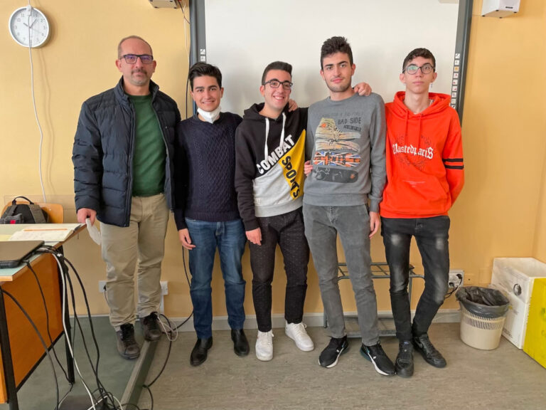 Alle Olimpiadi regionali di Informatica brillano due team del liceo “F. Vercelli”