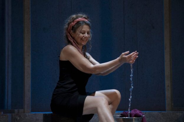 Al Teatro Alfieri Amanda Sandrelli è la protagonista di “Lisistrata”