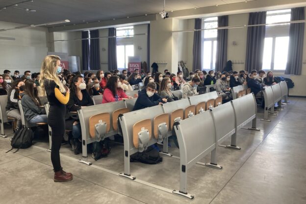 Una lezione agli studenti Suism dei dirigenti autodromo nazionale di Monza