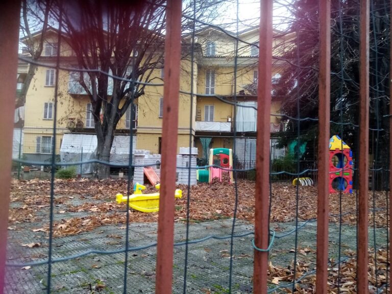 Ambiente Asti sui giochi “abbandonati” del Trovamici: “Potrebbero essere riutilizzati”