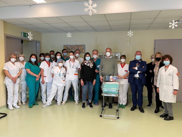 Cinque nuove cullette per neonati donate alla Pediatria di Asti