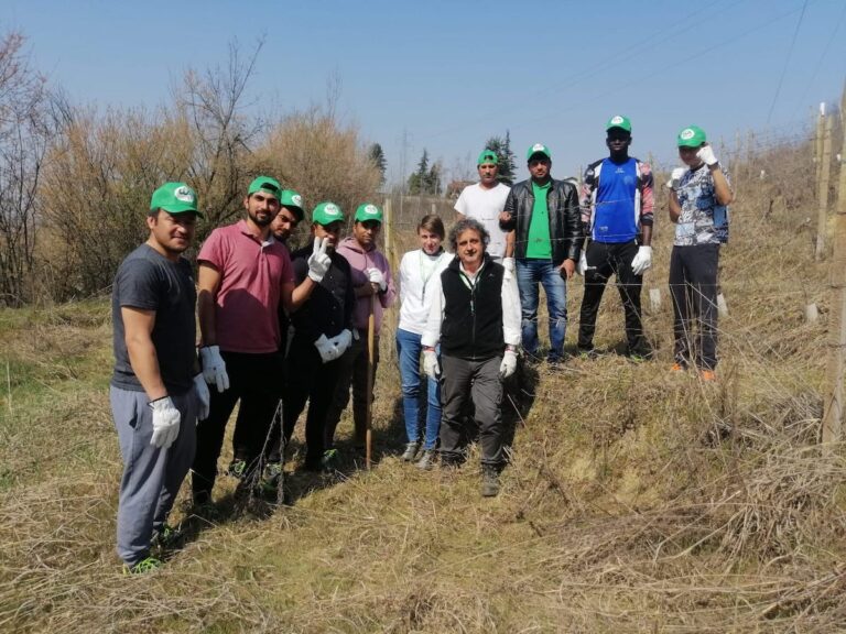 Migranti custodi dei Vigneti Unesco: primo corso con 12 rifugiati da Afghanistan, Pakistan, Gambia e Nigeria