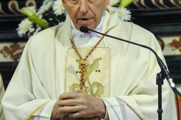 Nella Cattedrale di Asti il rosario in suffragio del cardinal Poletto