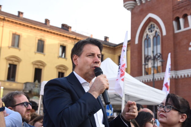Giuseppe Conte ad Asti per sostenere la candidatura a sindaco di Paolo Crivelli