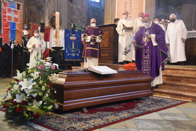 La locandina della Gazzetta d’Asti: ecco i principali argomenti della settimana