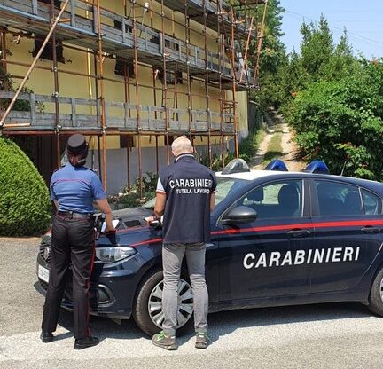 Sicurezza sul lavoro: controlli a tappeto dei carabinieri nei cantieri