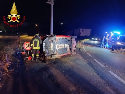 Incidente a Gorzano: auto si ribalta