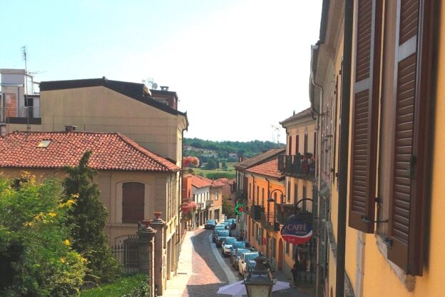 Villafranca senza luminarie natalizie per risparmiare sulle bollette  