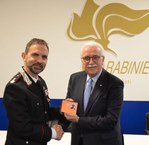 Il professor Calabrese diventa socio simpatizzante dell’Associazione Nazionale Carabinieri