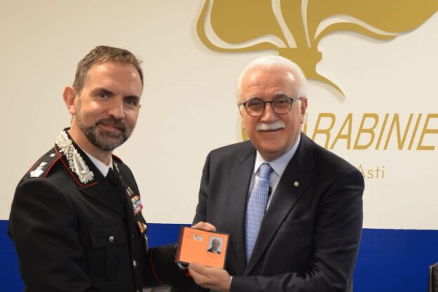 Il professor Calabrese diventa socio simpatizzante dell’Associazione Nazionale Carabinieri