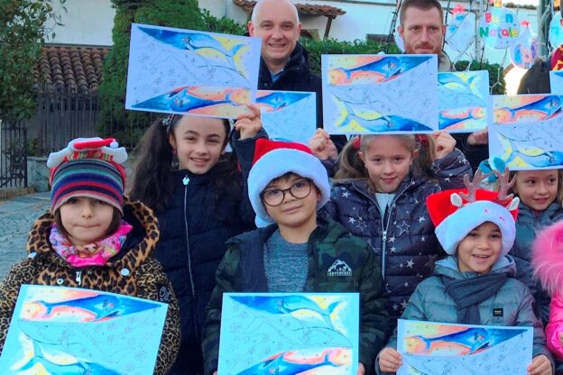 <strong>I bambini colorano la Balena Cometa per animare i presepi di Chiusano    </strong>
