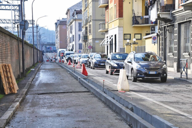 La locandina della Gazzetta d’Asti: ecco i principali argomenti della settimana