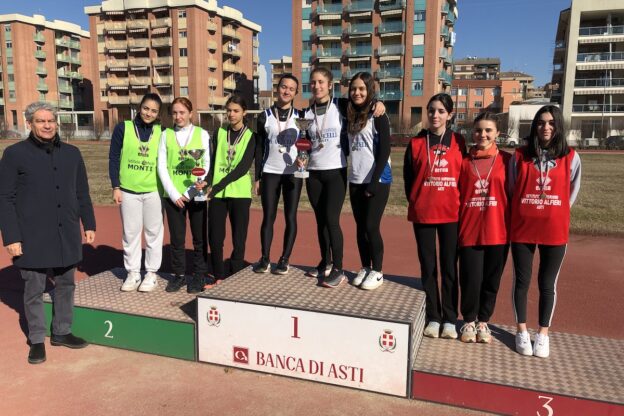 Il “Vercelli” corre veloce e domina tutte le categorie a squadre della Campestre