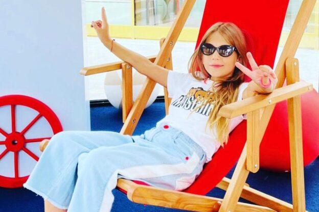 La giovane villanovese Greta Palù in tv al fianco di Piero Chiambretti