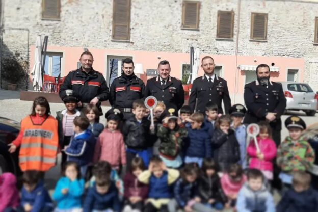 A lezione di educazione civica con i carabinieri