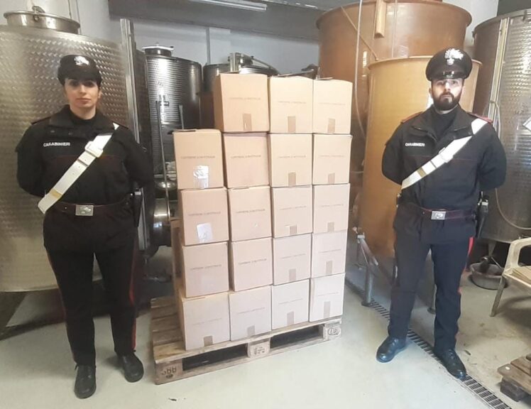 I carabinieri della Compagnia di Canelli arrestano gli autori di una truffa a un imprenditore vinicolo