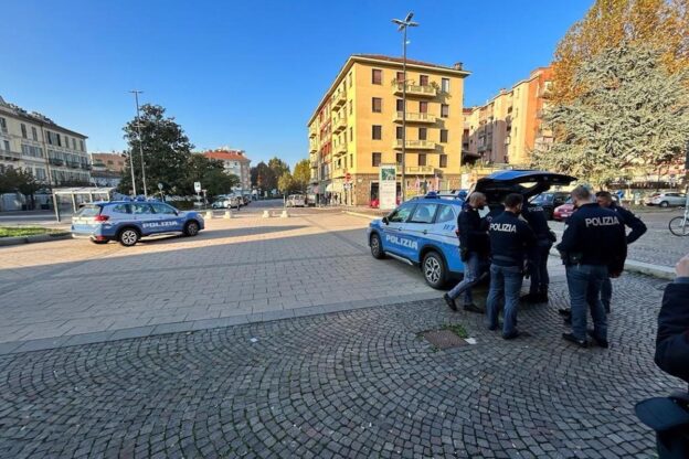 Asti, la polizia arresta un giovane che aveva in auto eroina nascosta nei bocchettoni dell’aria condizionata