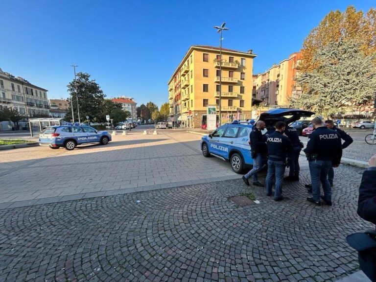 Asti, la polizia arresta un giovane che aveva in auto eroina nascosta nei bocchettoni dell’aria condizionata