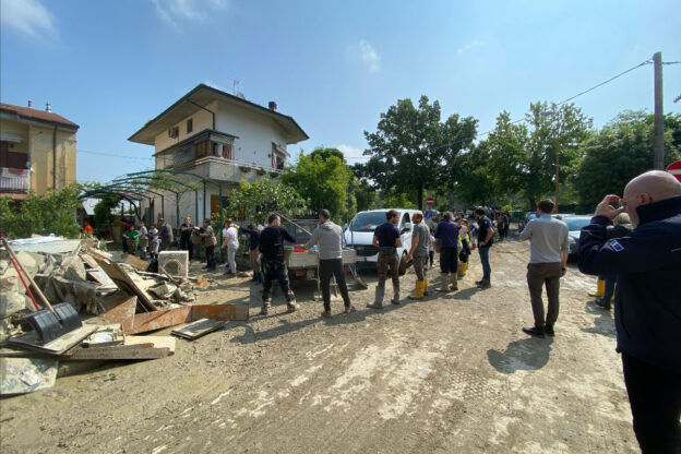 Alluvione in Romagna: “La solidarietà nella sofferenza e nel bisogno ci fa compiere passi verso un futuro che immaginiamo diverso”