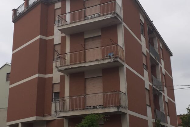 Asti, “sgomberata” la palazzina occupata di via Pagliani
