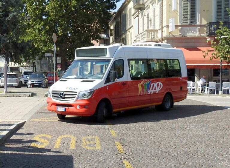Asp: presentato il nuovo bus gratuito “Circolare centro storico”