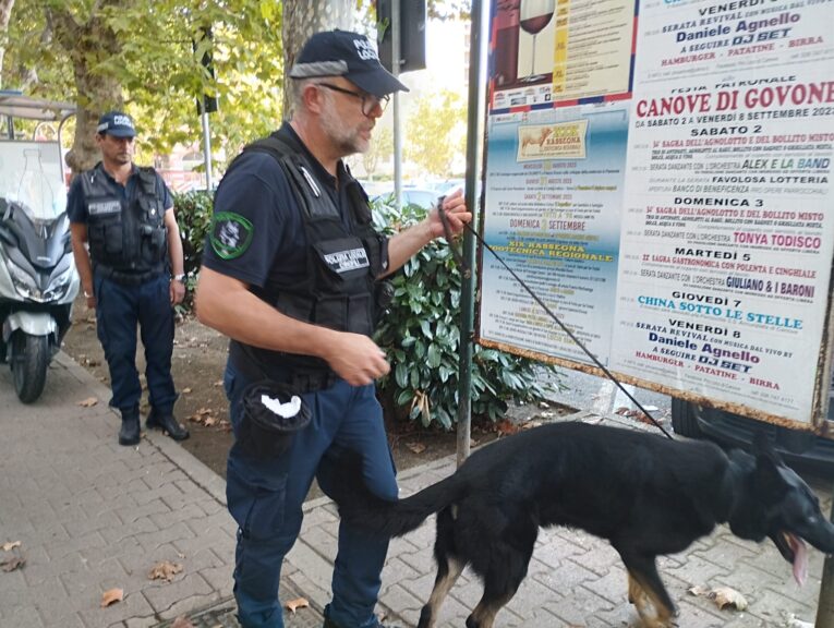 Controlli straordinari della polizia e della polizia locale: 50 persone identificate e quattro cittadini irregolari allontanati