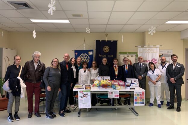 Giocattoli e libri donati alla Pediatria di Rotary Club e Rotaract di Asti, Nizza e Canelli