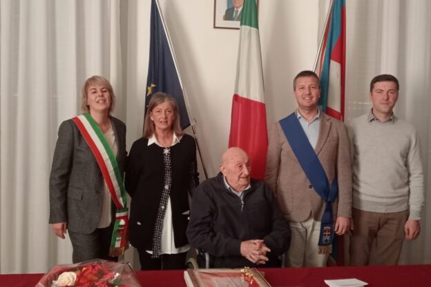 Una panchina dedicata al centenario di Viarigi