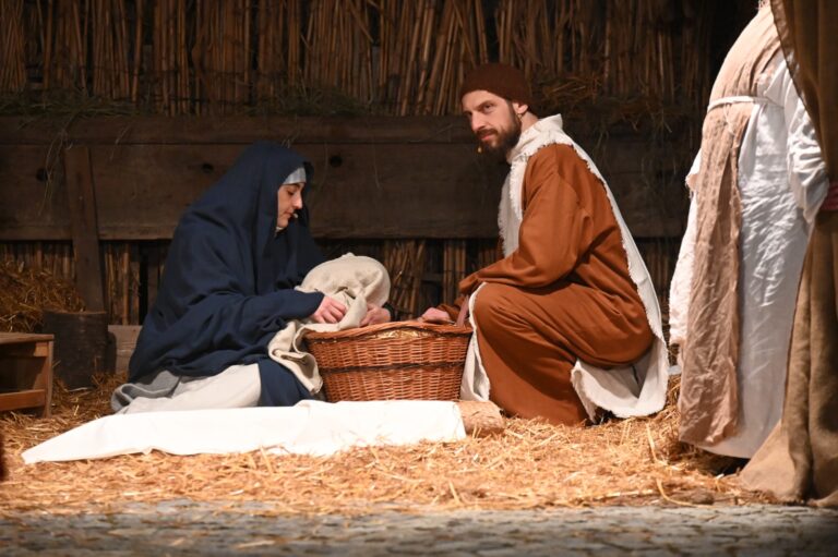 Fotogallery: la Sacra Rappresentazione della Natività di Revigliasco