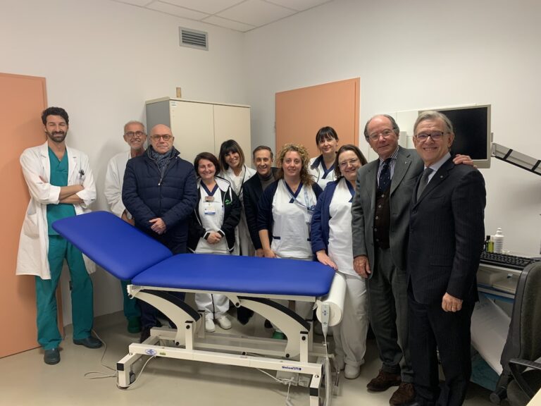 Il Rotary Club dona lettini a tre servizi d’eccellenza