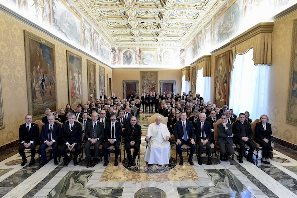 Papa Francesco: “l vino, la terra, l’abilità agricola e l’attività imprenditoriale sono doni di Dio che il Creatore ha affidato a noi”