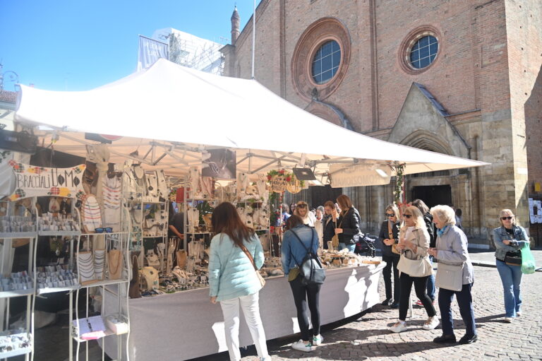 E’ tempo di fiera Carolingia: la fotogallery