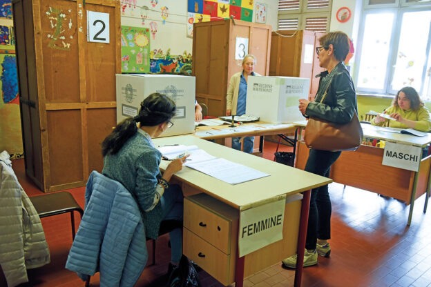La locandina della Gazzetta d’Asti: ecco i principali argomenti della settimana