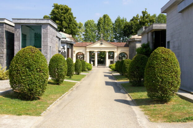 Il cimitero urbano chiude nel pomeriggio di martedì 18 giugno