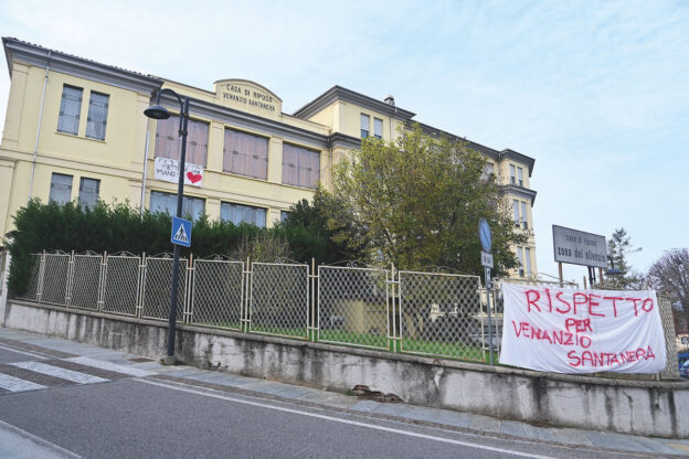 La locandina della Gazzetta d’Asti: ecco i principali argomenti della settimana