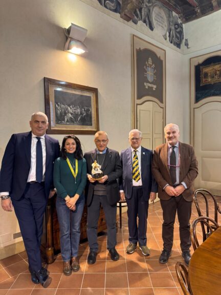 La giovane casara è il personaggio del Presepe 2024