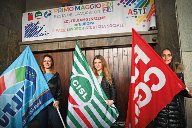 La locandina della Gazzetta d’Asti: ecco i principali argomenti della settimana