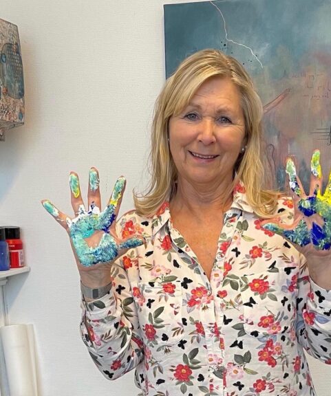 Ad Agliano la mostra Phenomena della pittrice norvegese Margaret Alice Høiesen